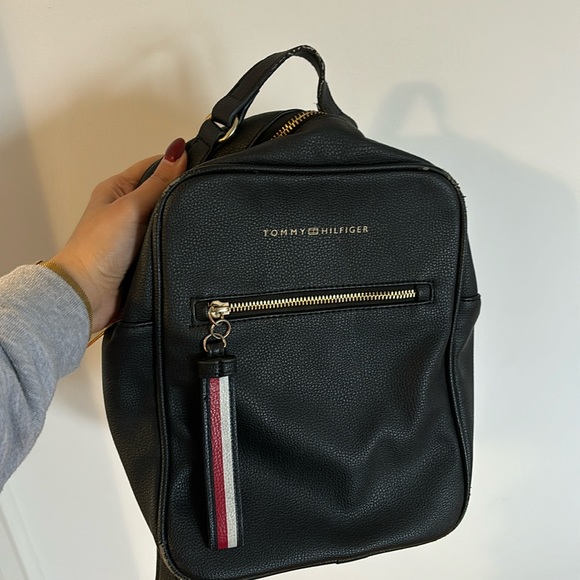 Tommy Hilfiger small backpack - Picture 1 of 3